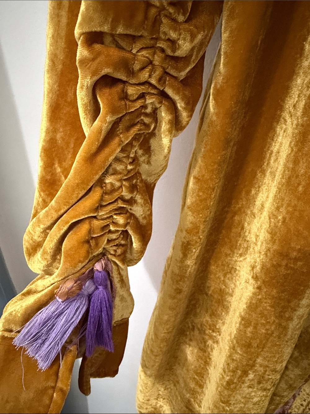 NWOT FREE PEOPLE Dahlia Velvet Duster Coat Jacket In Gold w Purple Tassels Large - Picture 7 of 10